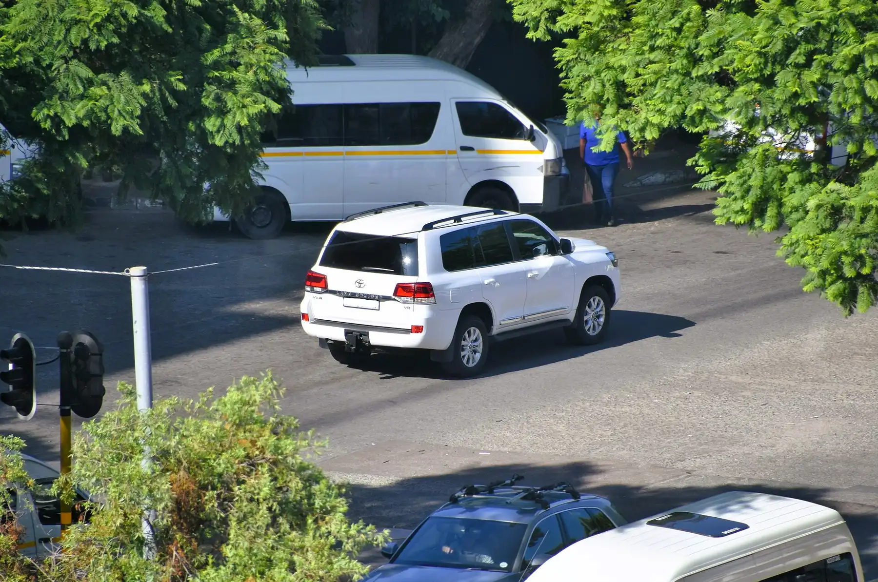 Toyota Land Cruiser V8 · 2018